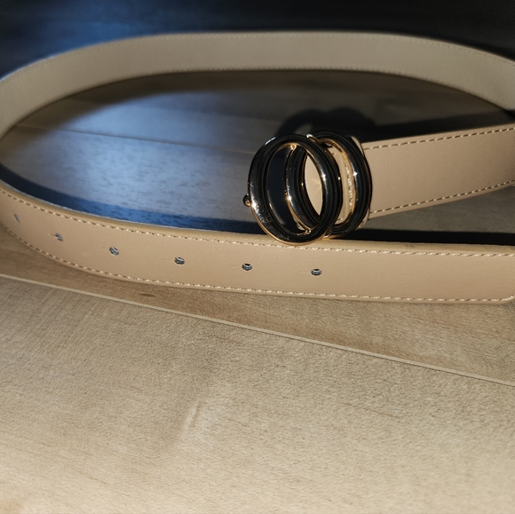 NWOT beige belt - Picture 3 of 3